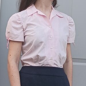 1950s vintage retro style pink short sleeve puff sleeve feminine blouse shirt